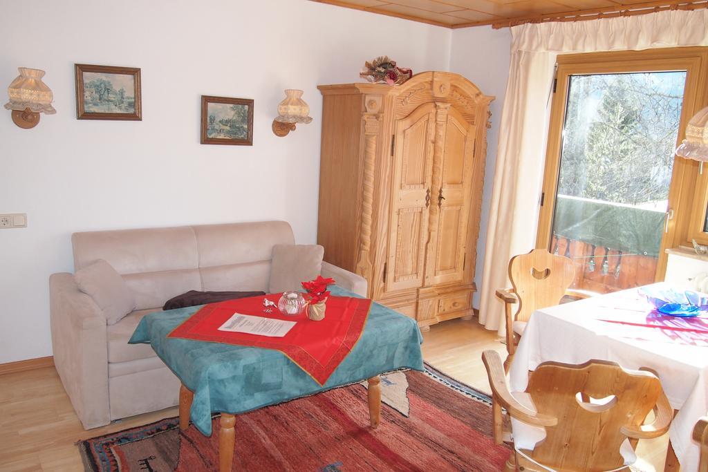 Haus Bergwelt Διαμέρισμα Grän Δωμάτιο φωτογραφία