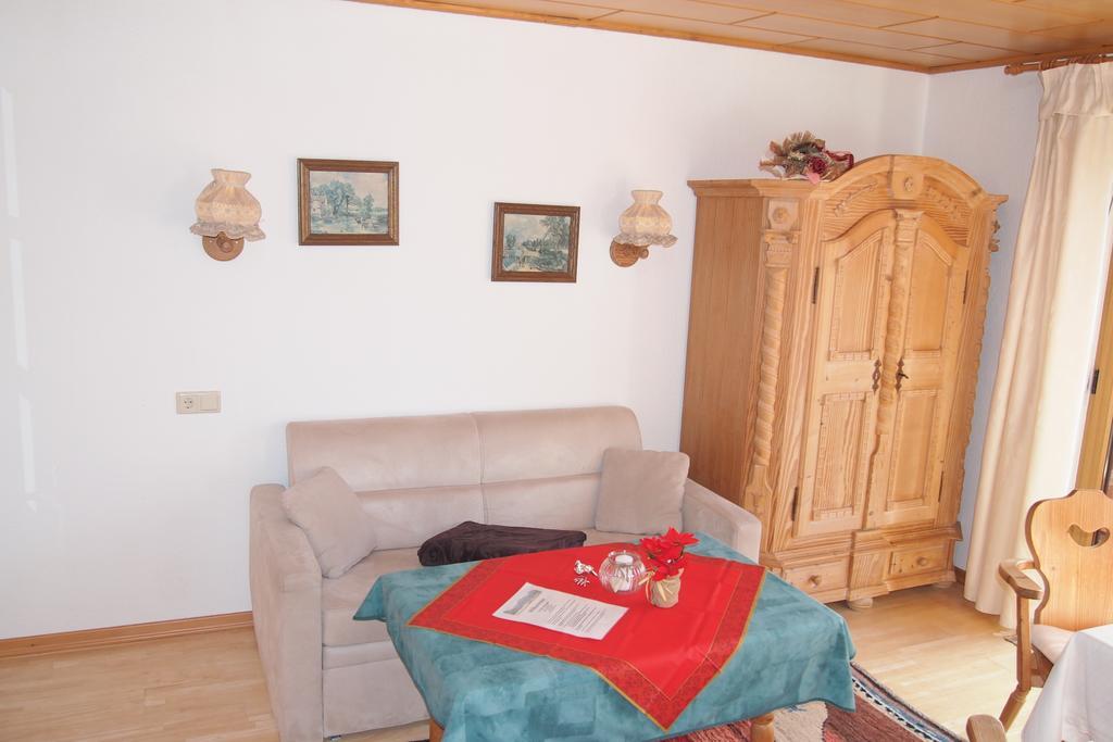 Haus Bergwelt Διαμέρισμα Grän Δωμάτιο φωτογραφία